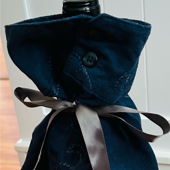 Wine Bottle Gift Bags Re-usable Upcycled Fabric Bag Set of 3 - Picture 3 of 4